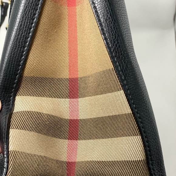 Burberry Medium Banner Bag Black - Picture 13 of 16